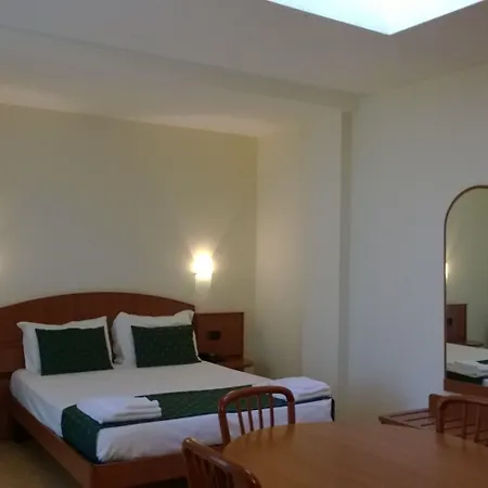 Alle Scuole בית הארחה