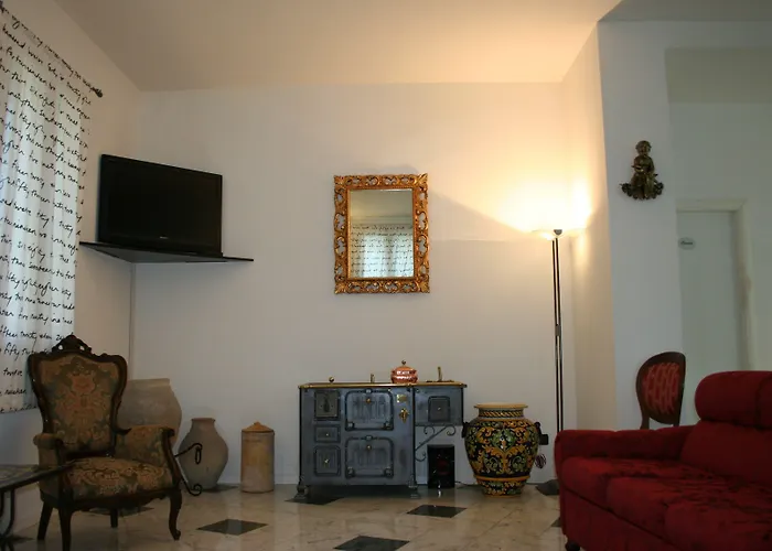 Alle Scuole بيت ضيافة غرانارولو ديلّيميليا