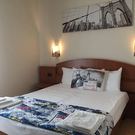 Alle Scuole 4* 그라나롤로 델 레밀리아